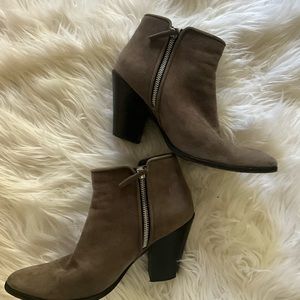 Sz37.5 giuseppe zanotti suede booties